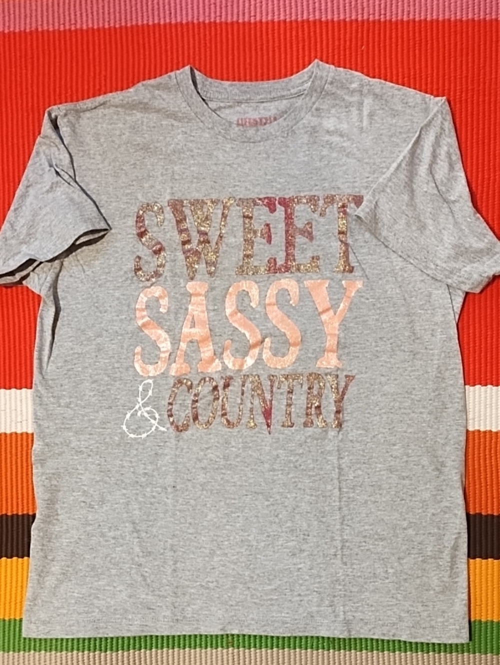 Sweet Sassy & Country Gray Graphic Tee VGC Medium. Glitter.